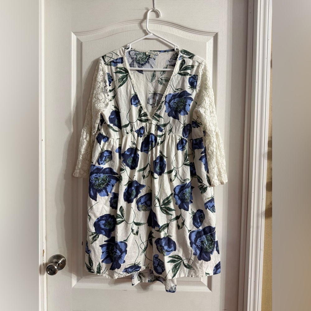 Tassels N Lace White Floral Lined Lace Bell Sleeve Dress L. F-212